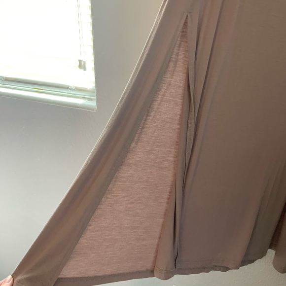 Maxi skirt with slit - Picture 2 of 4